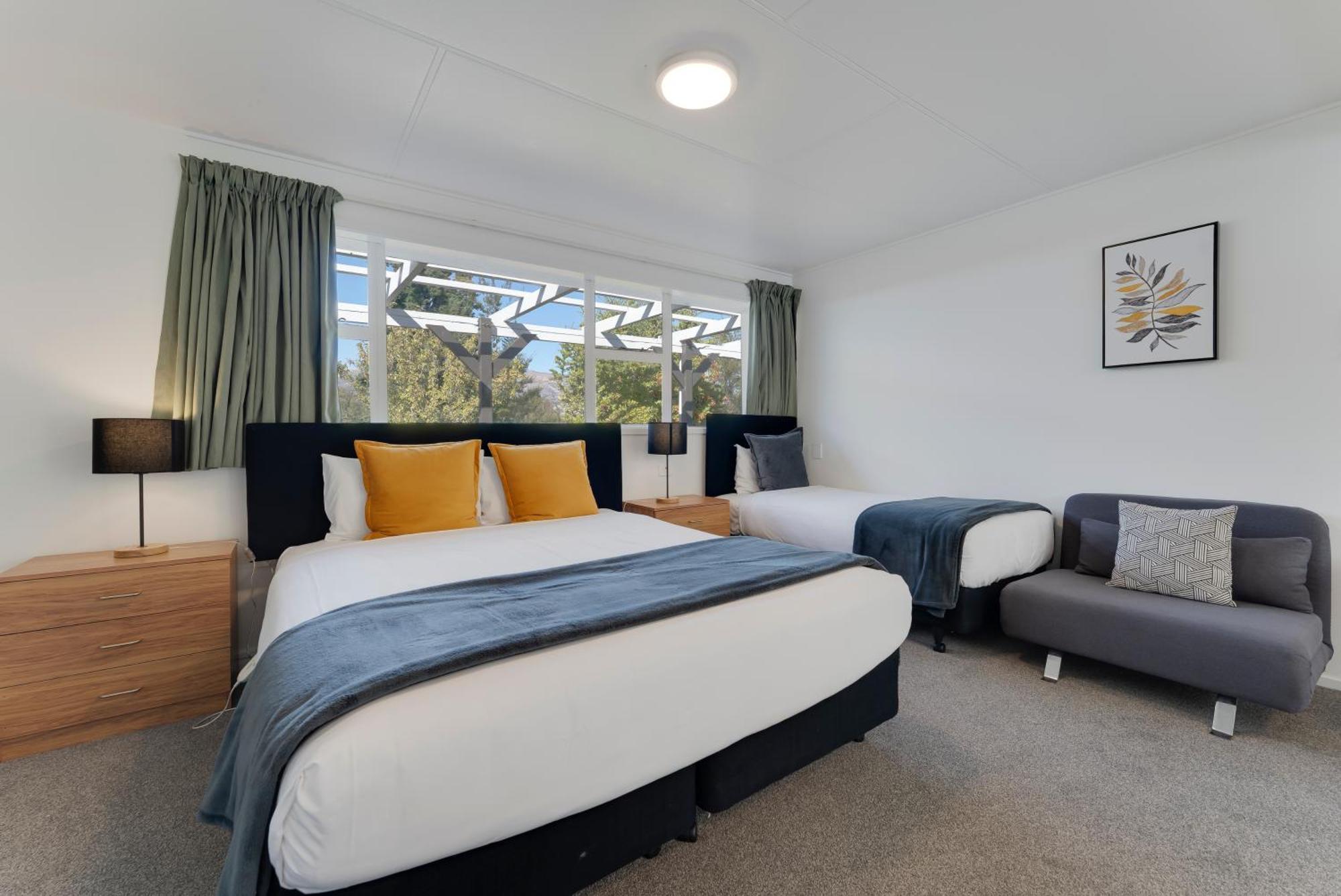 Archway Motels & Chalets Wanaka Room photo