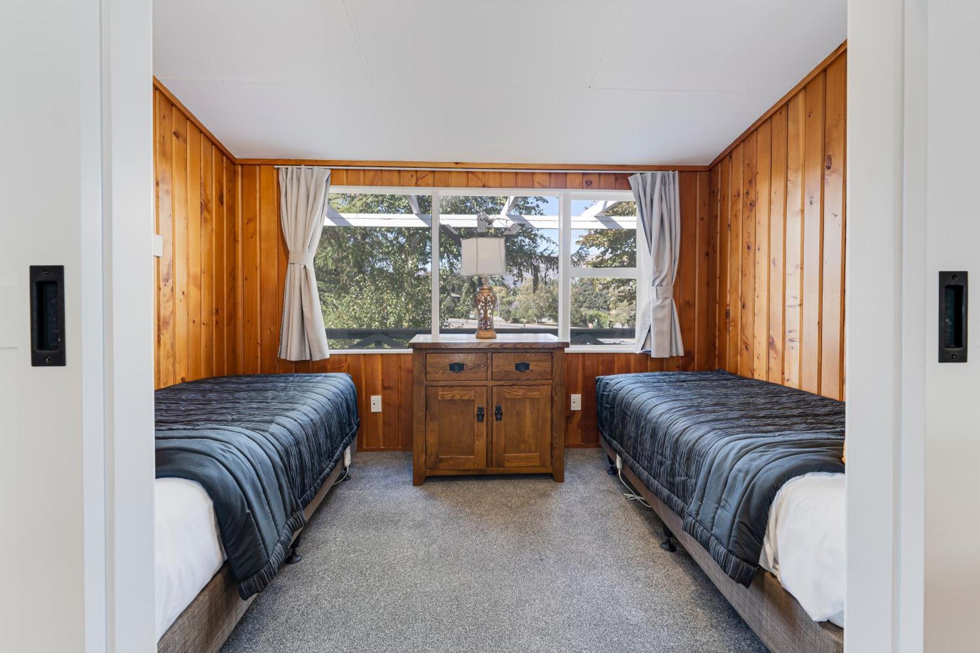 Archway Motels & Chalets Wanaka Room photo