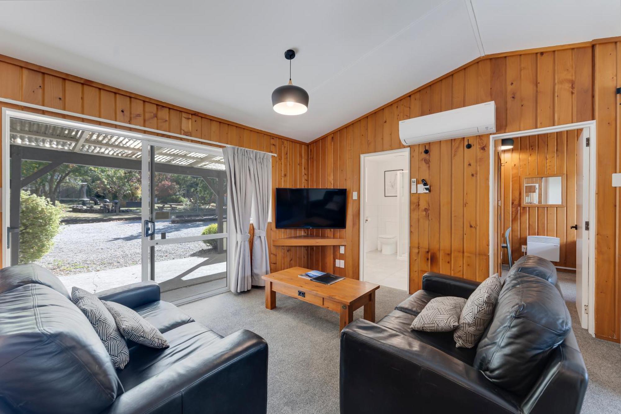 Archway Motels & Chalets Wanaka Room photo