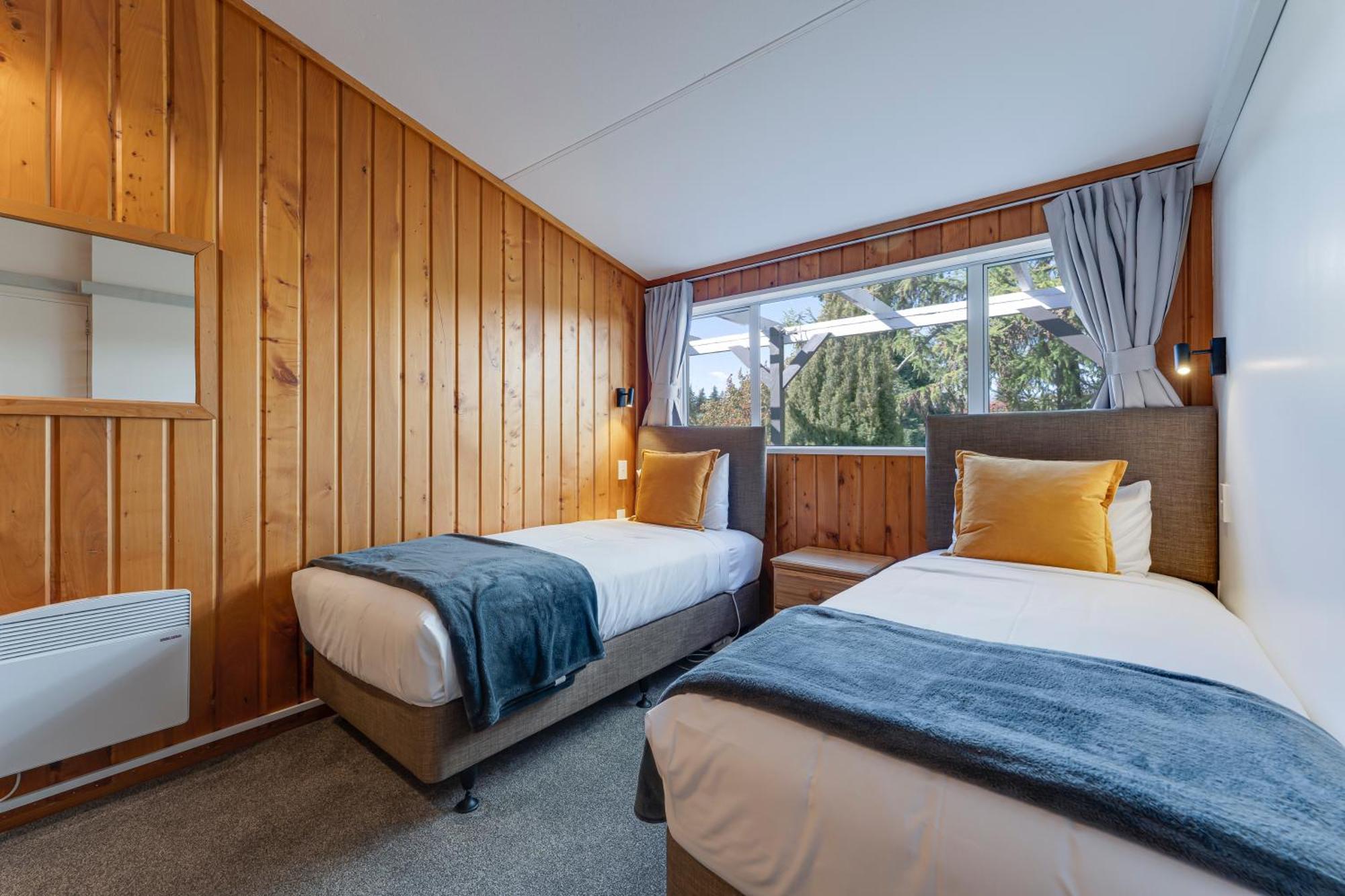 Archway Motels & Chalets Wanaka Room photo